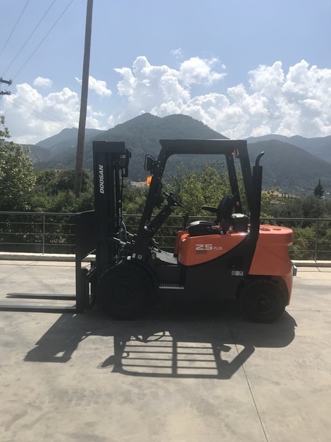 DOOSAN D25G PLUS